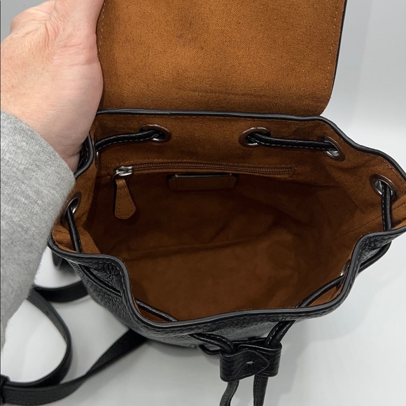 calissa tackle bag Recon Rolling Backpack Medium – Offshore tuna fishing Colour:Suji Berry Men's Large Backpacks | latch trays